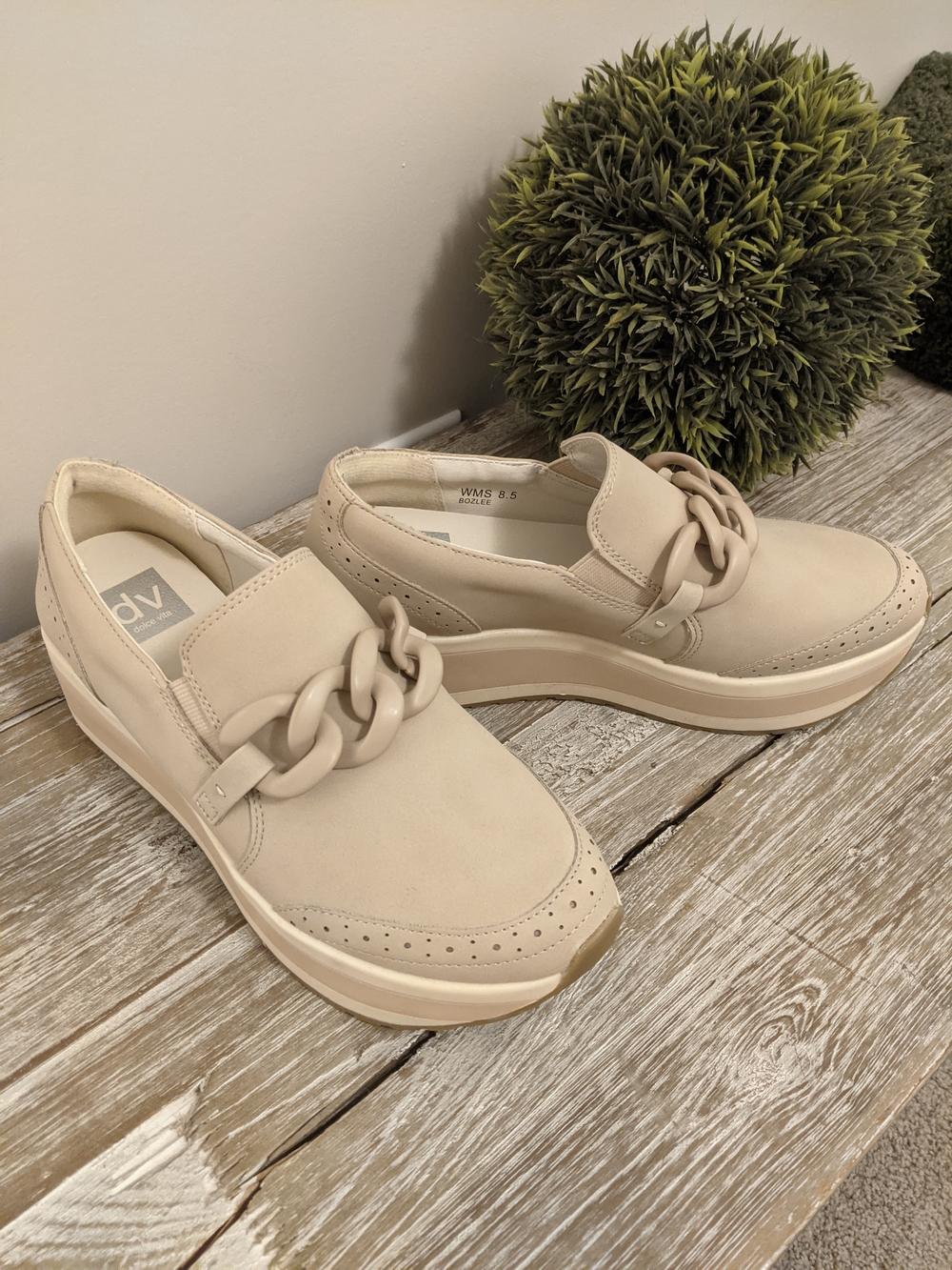BRAND NEW DV by Dolce Vita Beige Chain-Accent Platform Wedge Loafers